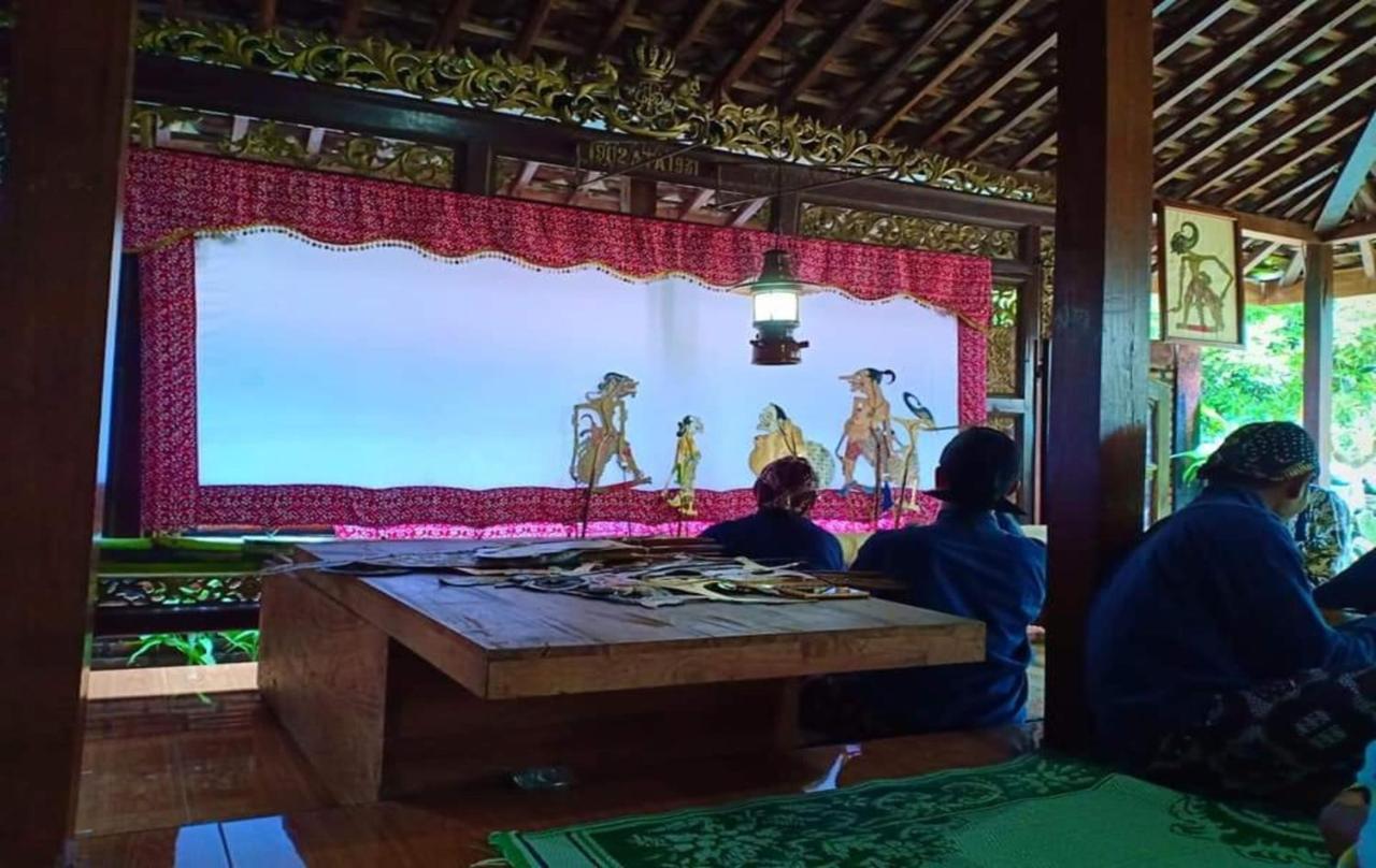 Nara Homestay Syariah Mangunan Exterior foto