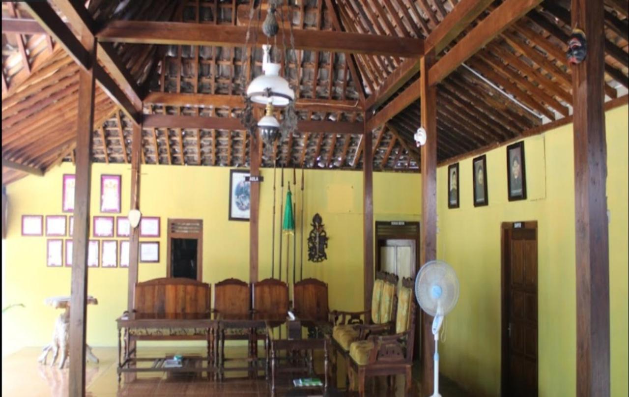 Nara Homestay Syariah Mangunan Exterior foto